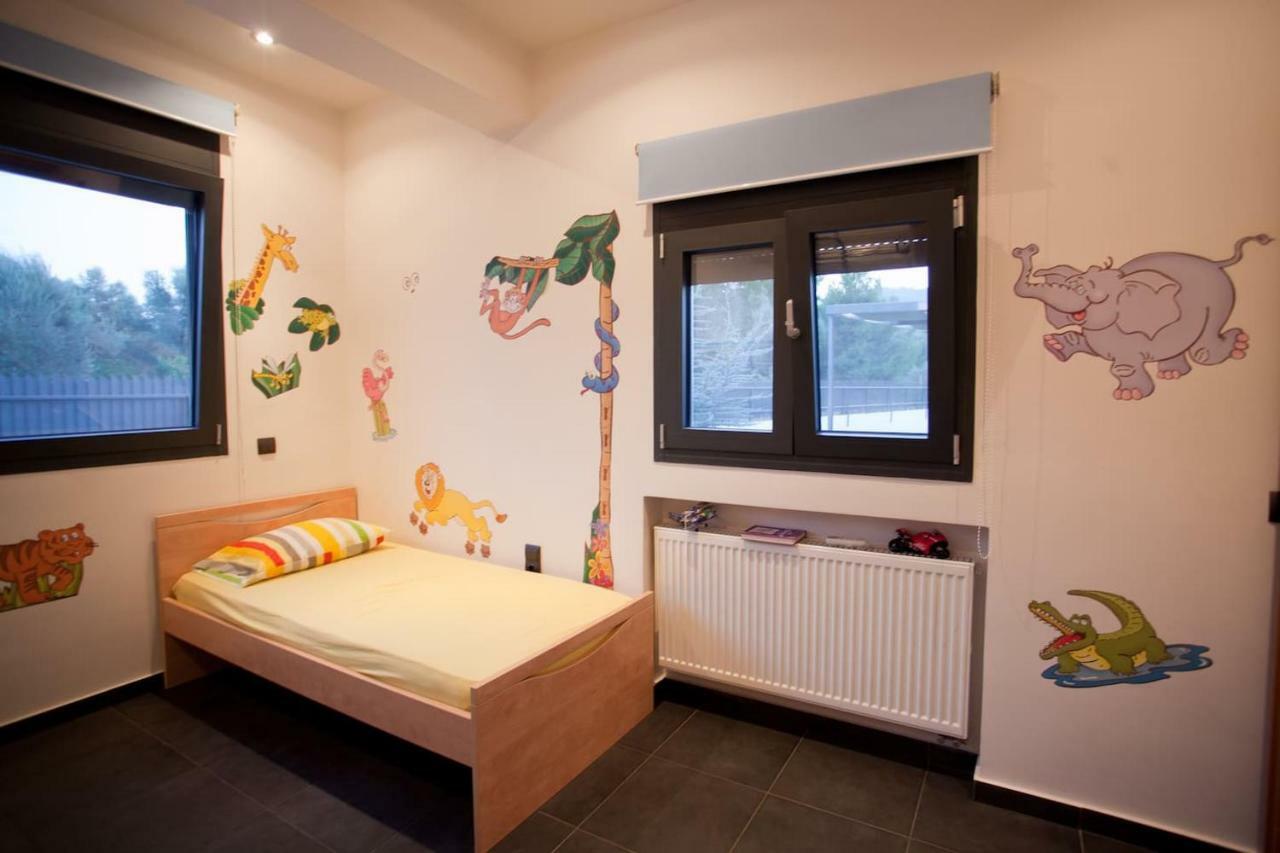 Villa Natasa Lampiri  외부 사진
