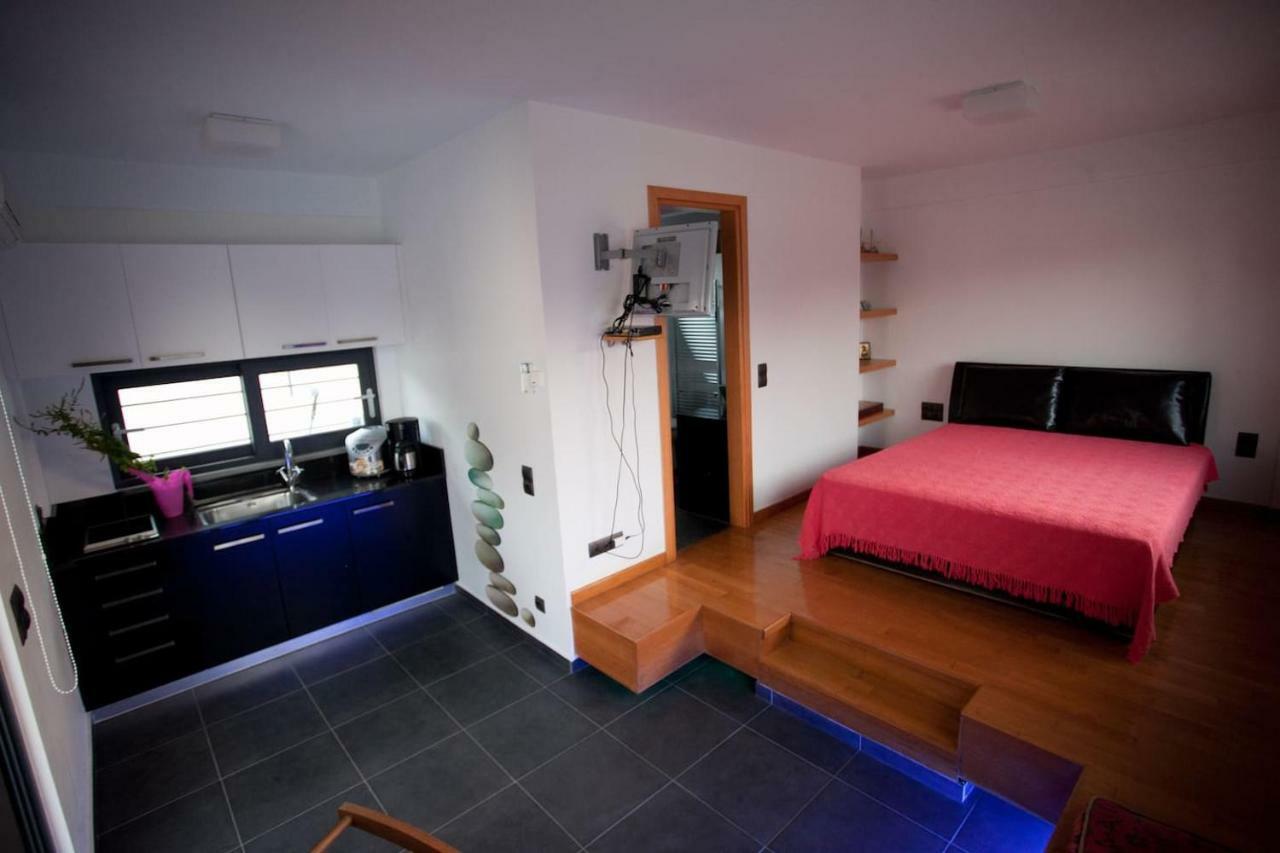Villa Natasa Lampiri  외부 사진