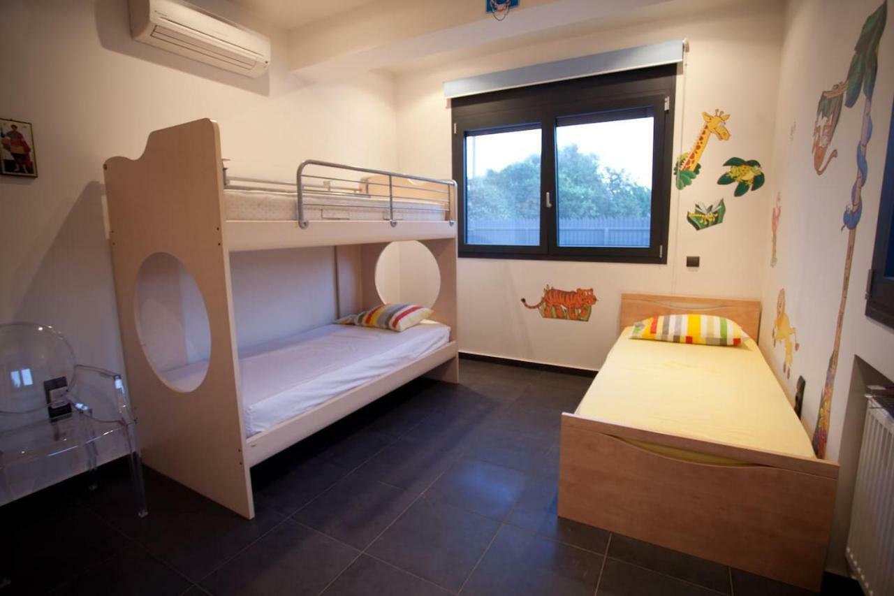 Villa Natasa Lampiri  외부 사진
