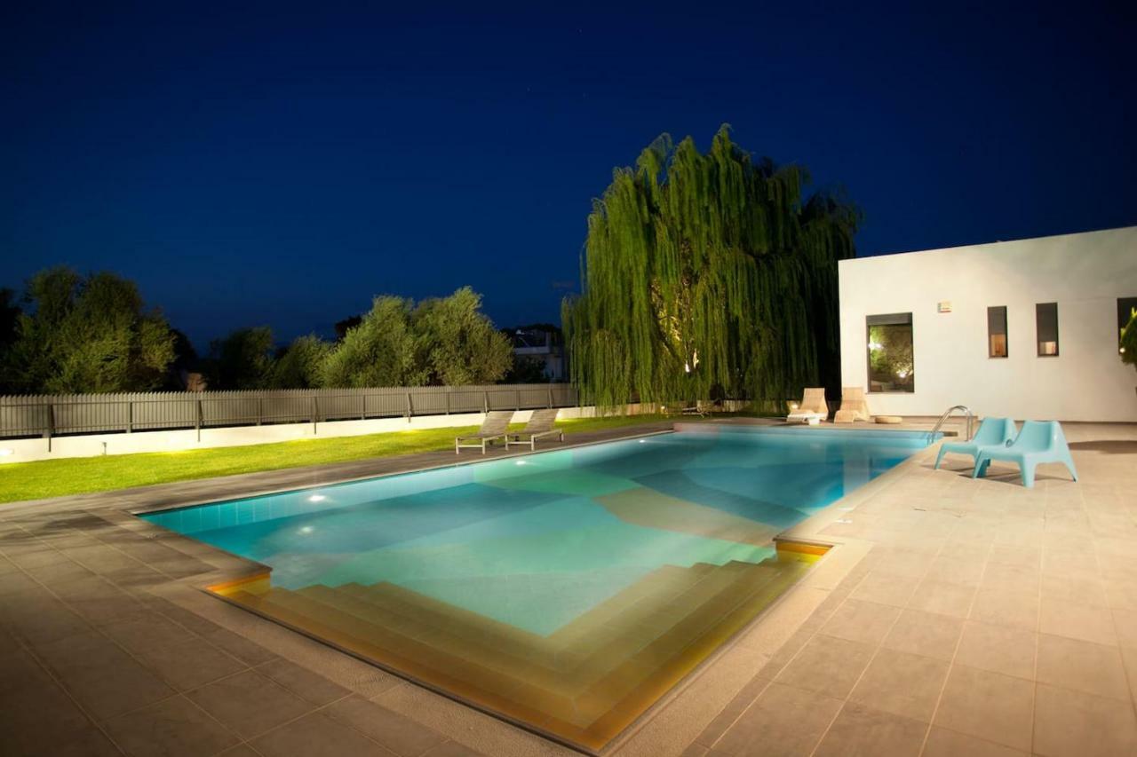 Villa Natasa Lampiri  외부 사진