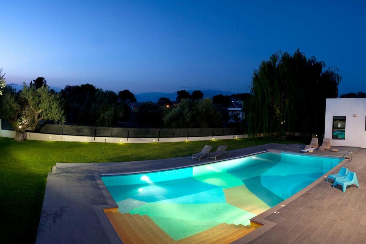 Villa Natasa Lampiri  외부 사진